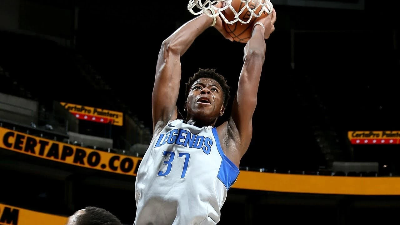 NBA: Οι καλύτερες στιγμές του Κώστα Αντετοκούνμπο! (βίντεο)